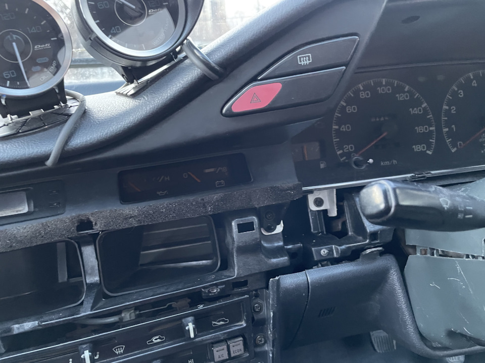 Затемнение стекла путём покрытия лаком — Toyota Sprinter Trueno (91), 1 ...