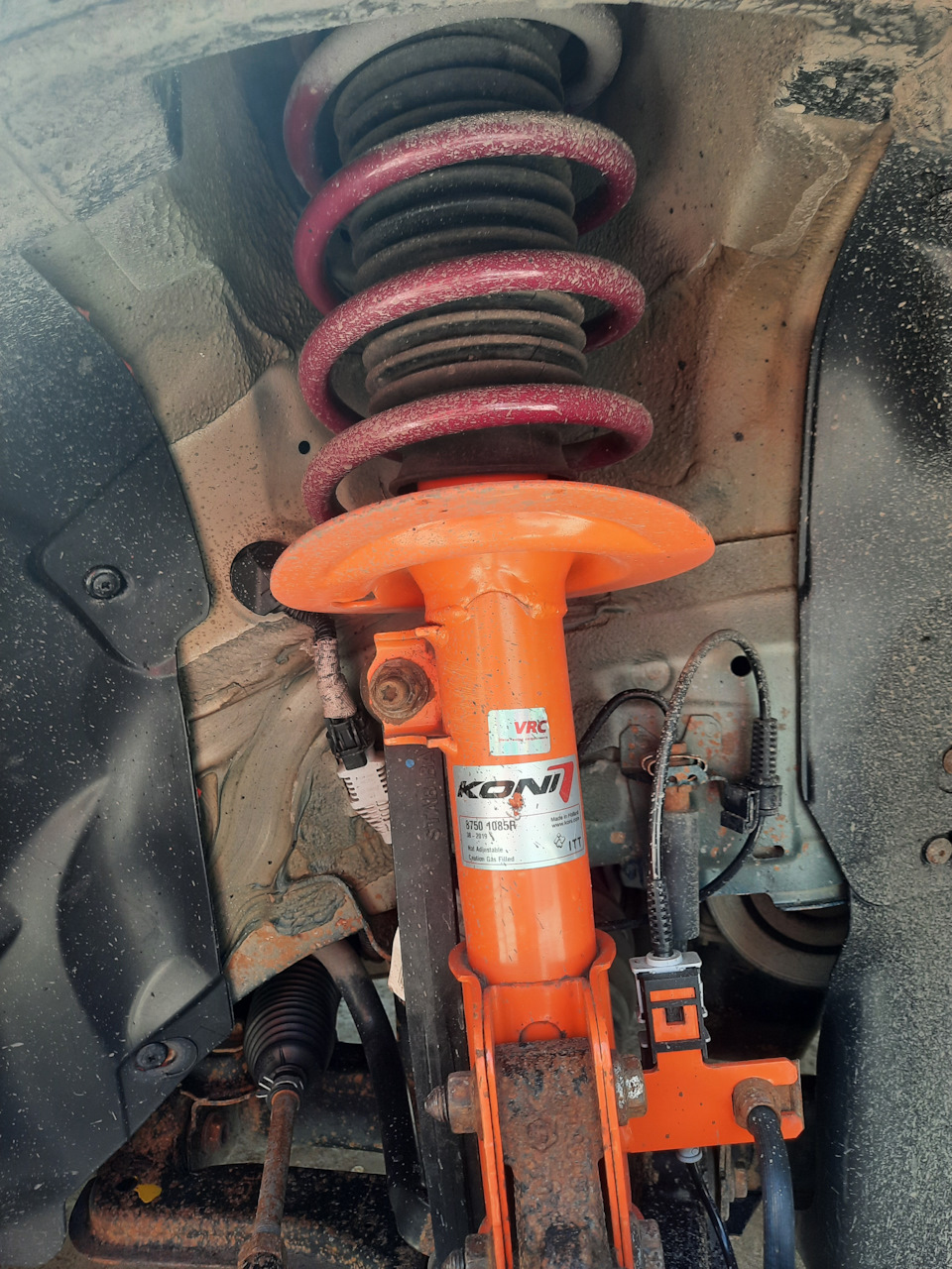 Сейчас стоят вогтланд -35 — Opel Astra H GTC. Запчасти на фото: 87501085R