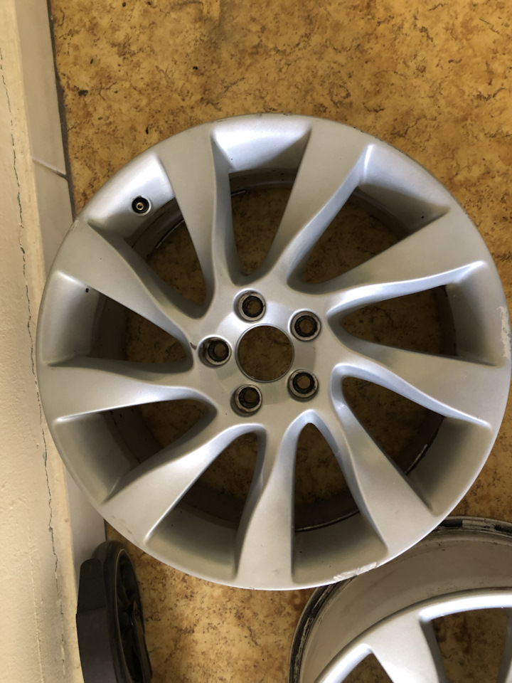 Литые диски Volvo 8Jx18 ET55 5x108 на Volvo S60 (2G). Б/у | 51 000 ₽ в ...
