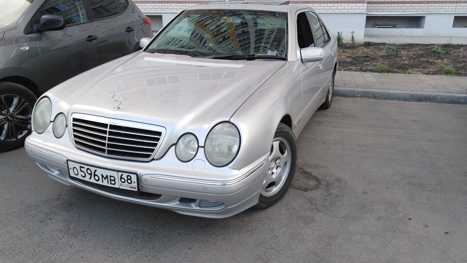 Куплю фаркоп на седан! — Mercedes-Benz E-Class (W210), 2,4 л, 2000 года ...