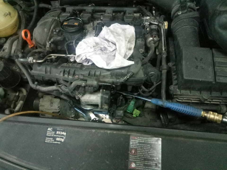 уходит антифриз из бачка — Volkswagen Passat Variant (B6), 1,8 л, 2008 ...