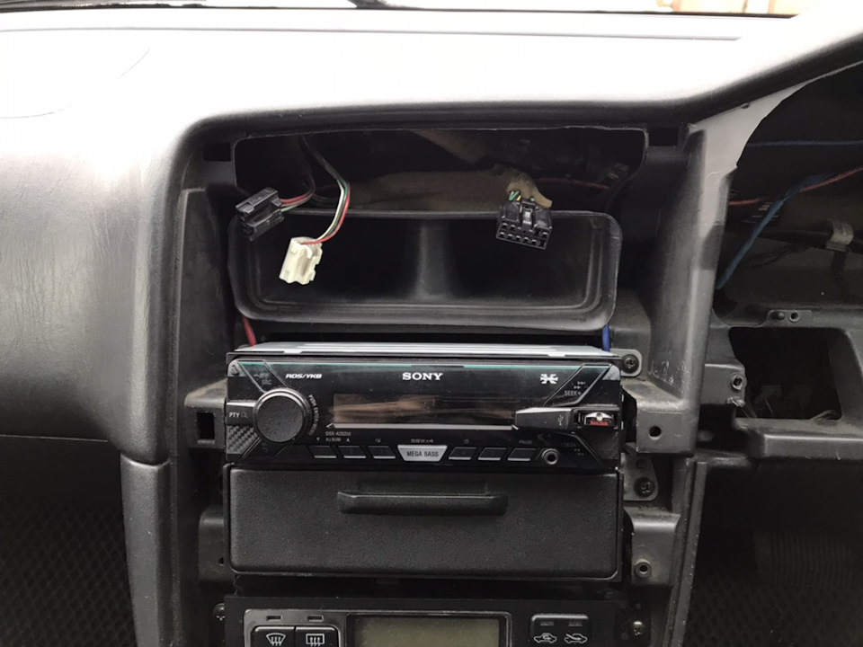 Подогрев зоны покоя дворников — Toyota Carina (7G), 1,5 л, 2001 года ...