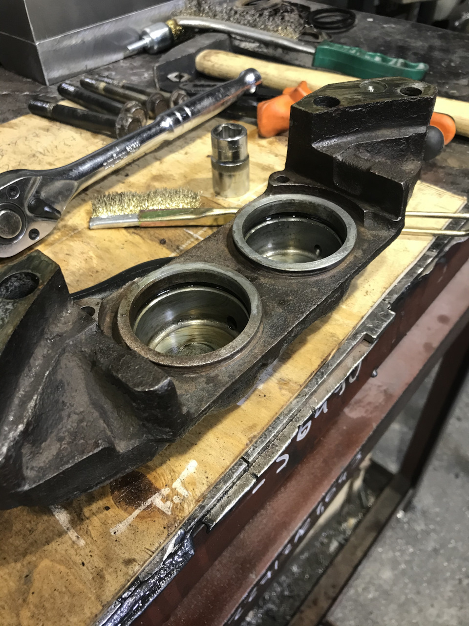 Ремонт передних тормозов на Прадо 120 — Toyota Land Cruiser Prado 120 ...