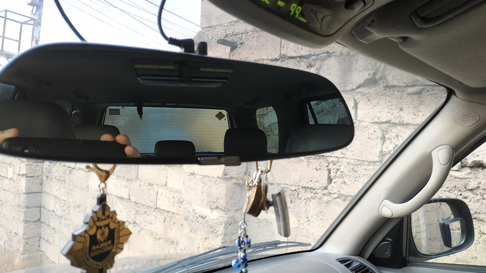 Фото в бортжурнале Toyota Sequoia (1G)