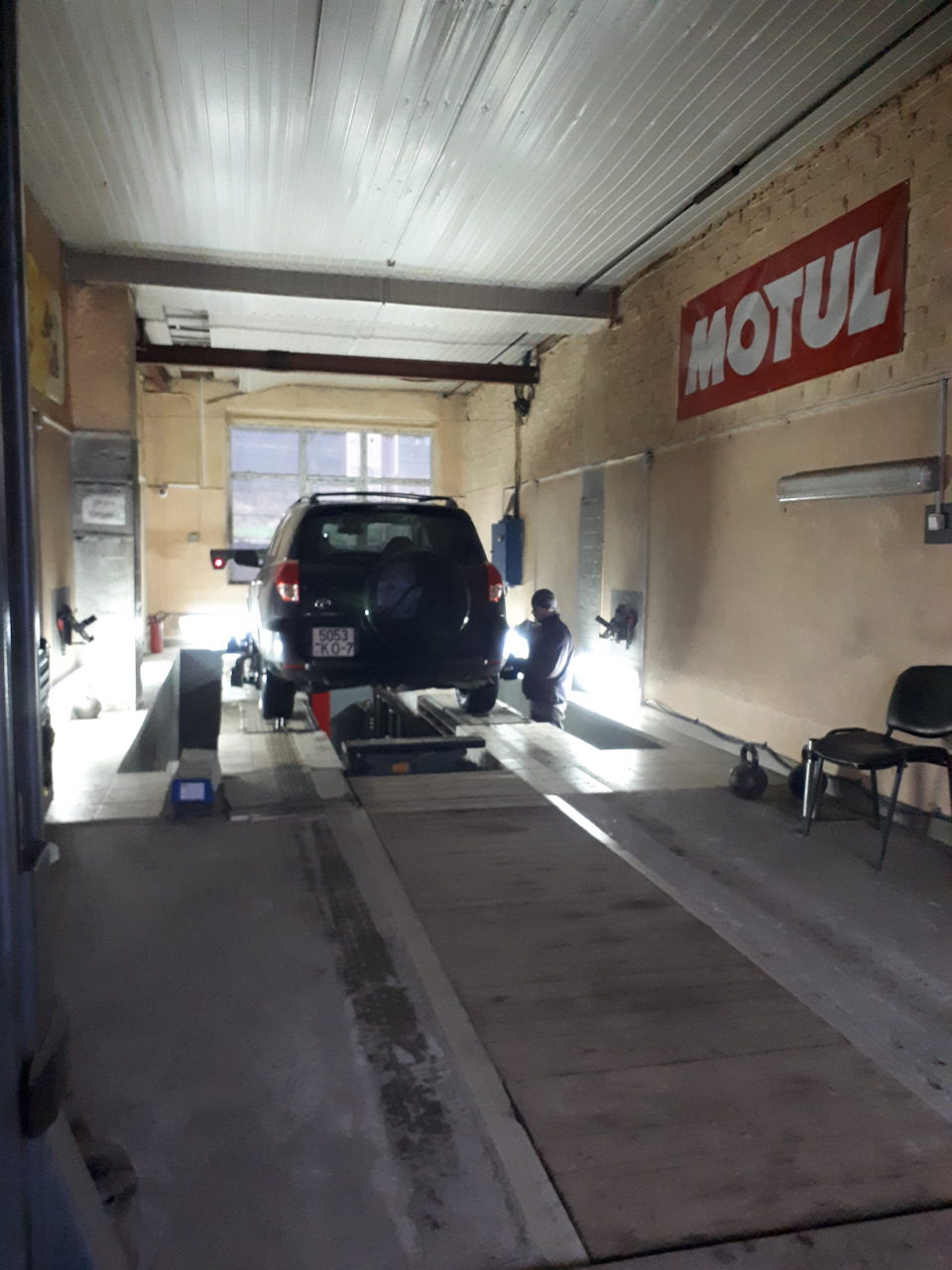 Фото в бортжурнале Toyota RAV4 (III)