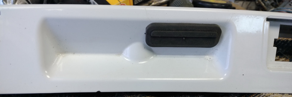 Кнопка открытия багажника снаружи Калина — Lada Калина 2 универсал, 1,6 ...