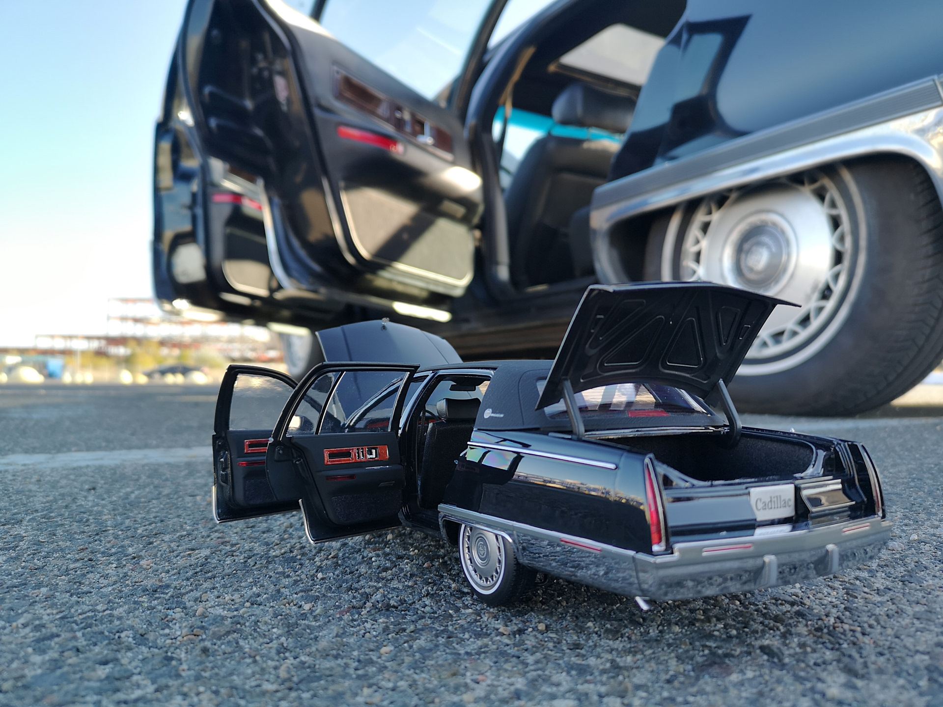 Fleetwood в 1:18! — Cadillac Fleetwood Brougham, 5,7 л, 1993 года |  аксессуары | DRIVE2