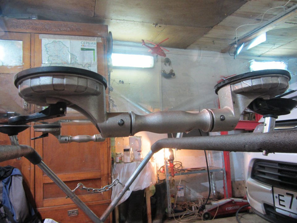 Присоски на новом стекле — Mitsubishi Outlander (3G)