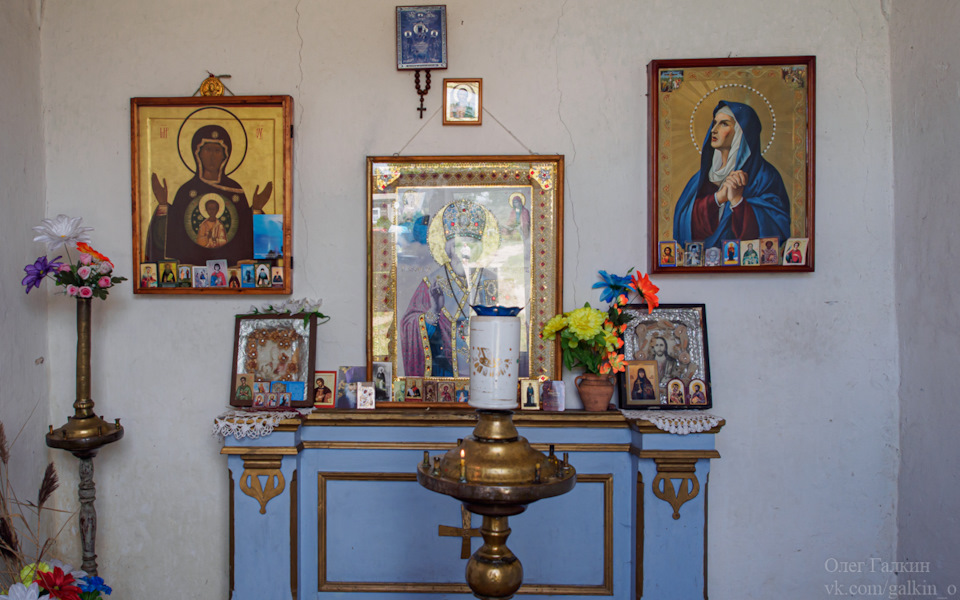 Внутри часовни — Renault Logan Stepway