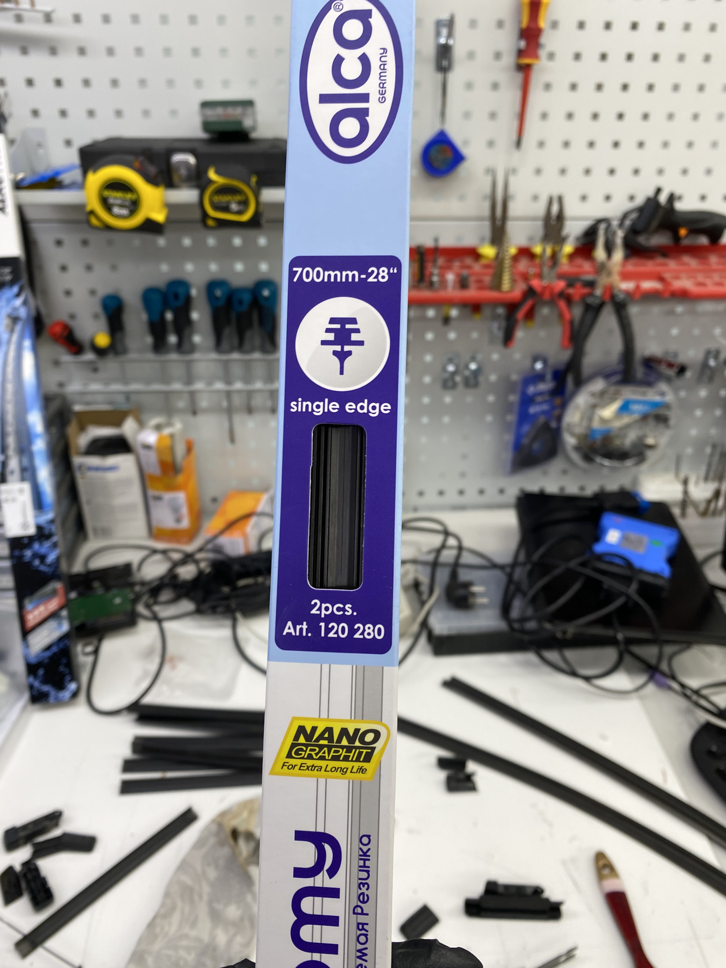 Замена резинок дворников BOSCH aero twin. — Skoda Octavia A7 Mk3, 1,4 л ...