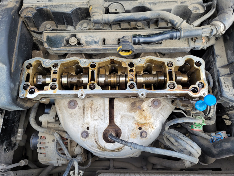 Замена прокладки клапанной крышки — Citroen C4 L, 1,6 л, 2013 года ...