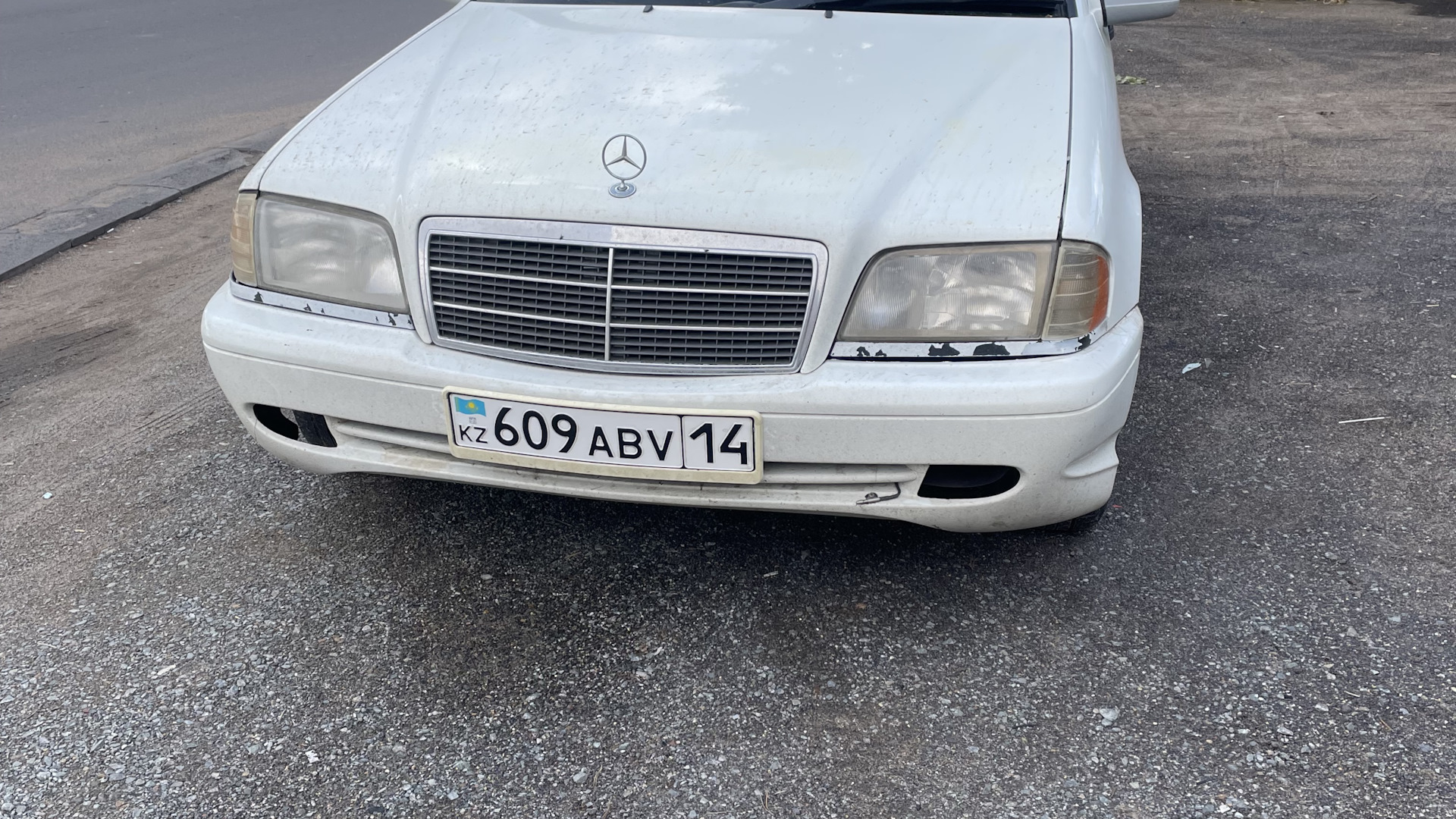 Mercedes-Benz C-class (W202) 2.0 бензиновый 1994 | Элегантный крепыш на  DRIVE2