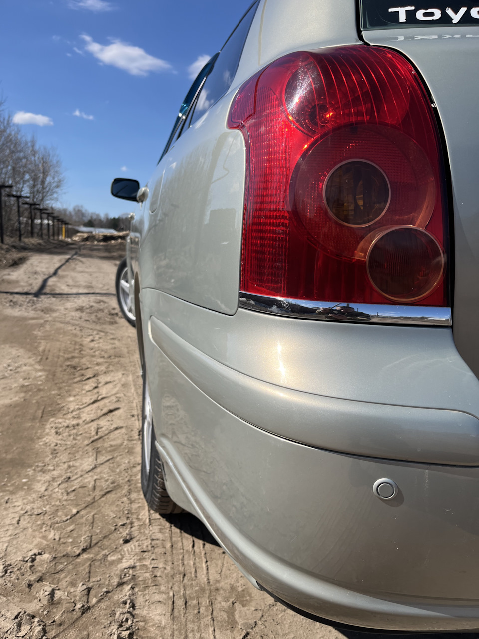 Замена передней нижней шаровой 🧐. Хорош стучать. — Toyota Avensis II, 2 л,  2004 года | поломка | DRIVE2