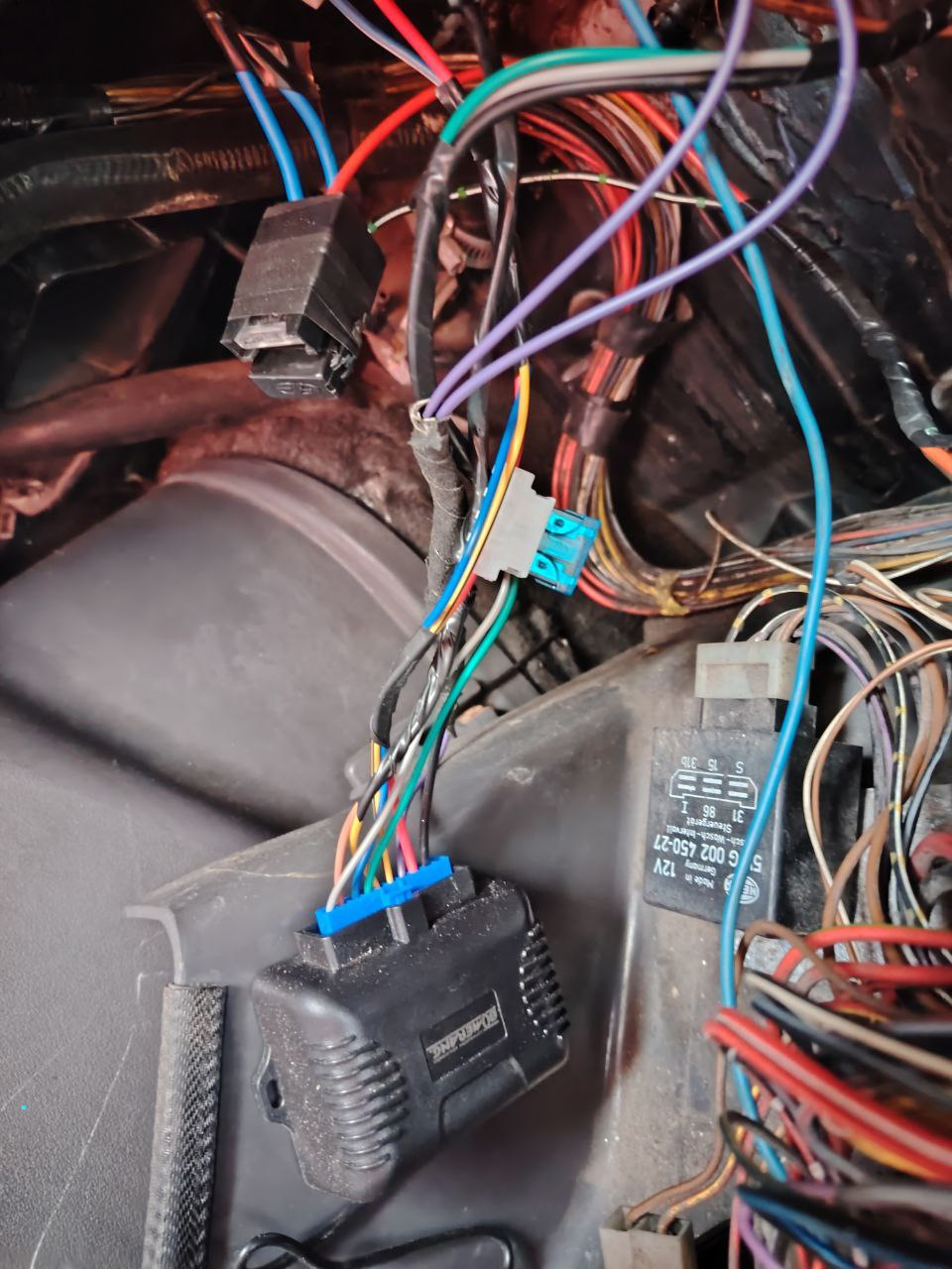 1 — Mercedes-Benz T1