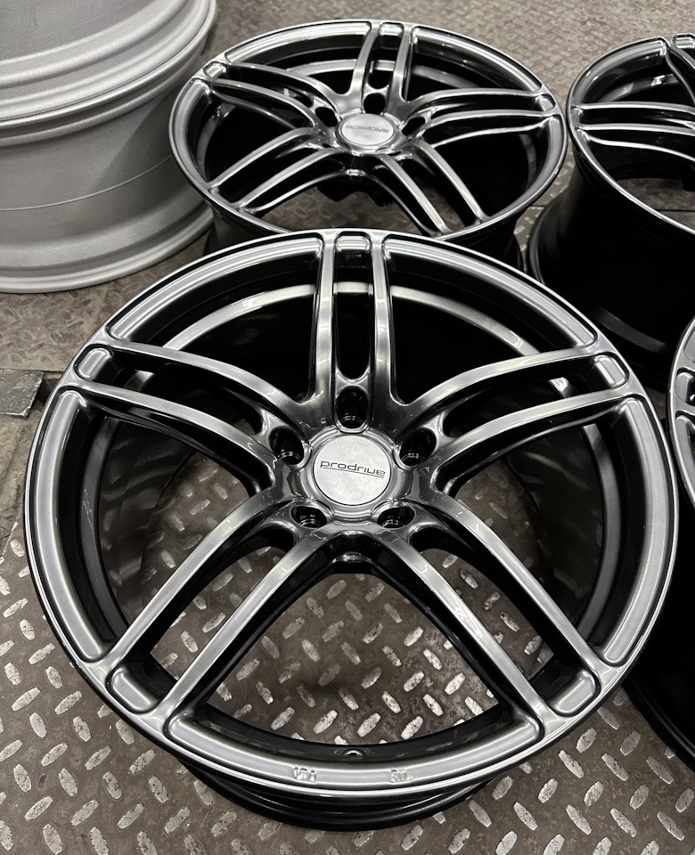 Кованые диски Prodrive 9Jx18 ET34 5x120 на BMW 3 series (E90), BMW 3 ...