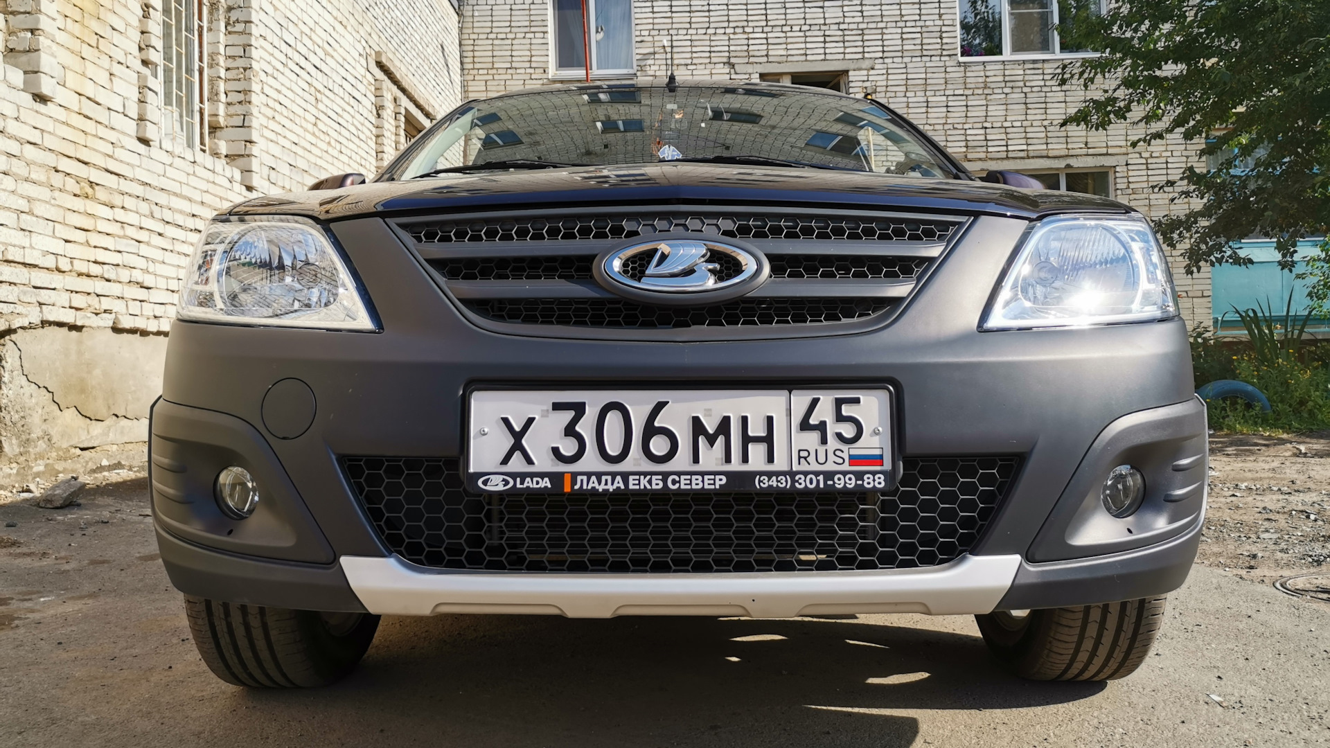 Lada Largus Cross 1.6 бензиновый 2020 | 7 мест на DRIVE2