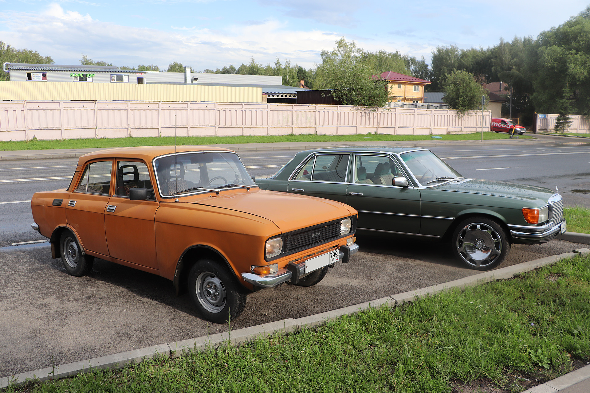 Москвич-2140 & Mercedes-Benz W116. — Москвич 2140, 1,5 л, 1983 года ...