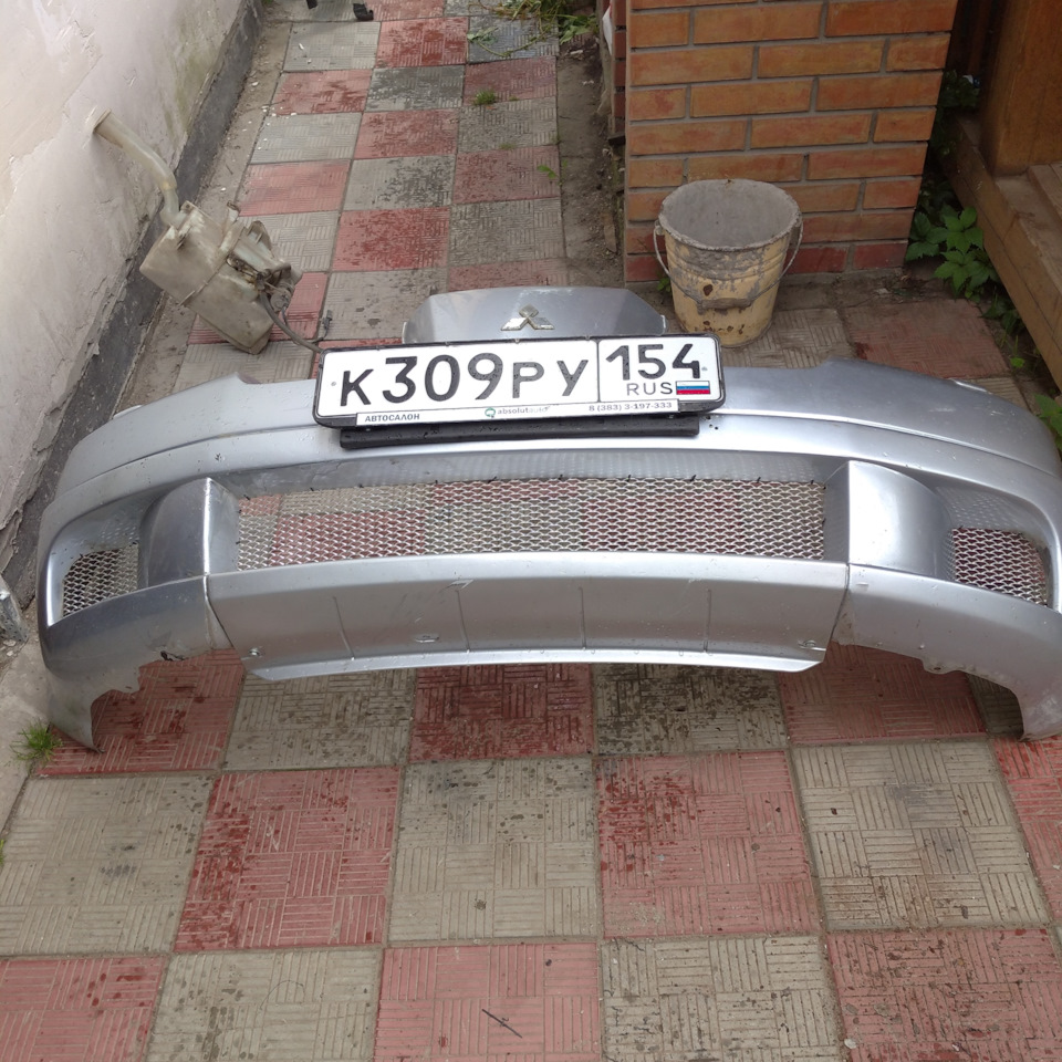 Сетка в бампер — Mitsubishi Outlander (1G), 2,4 л, 2004 года | стайлинг ...