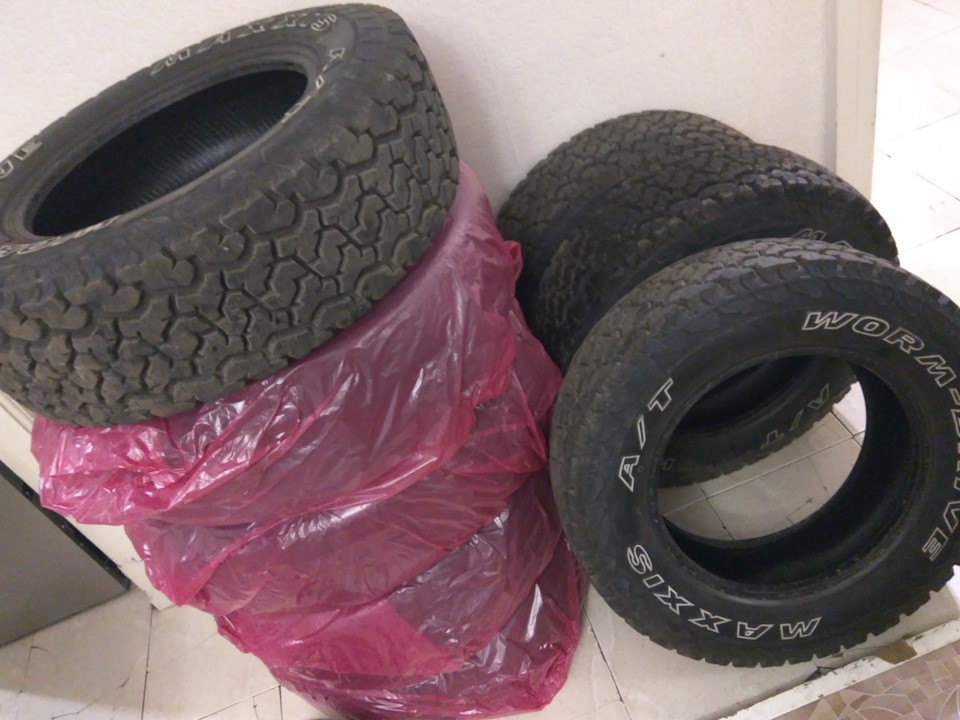  4 maxxis a t worm drive 215 70 r16 toyota rav4 i 2 1995 