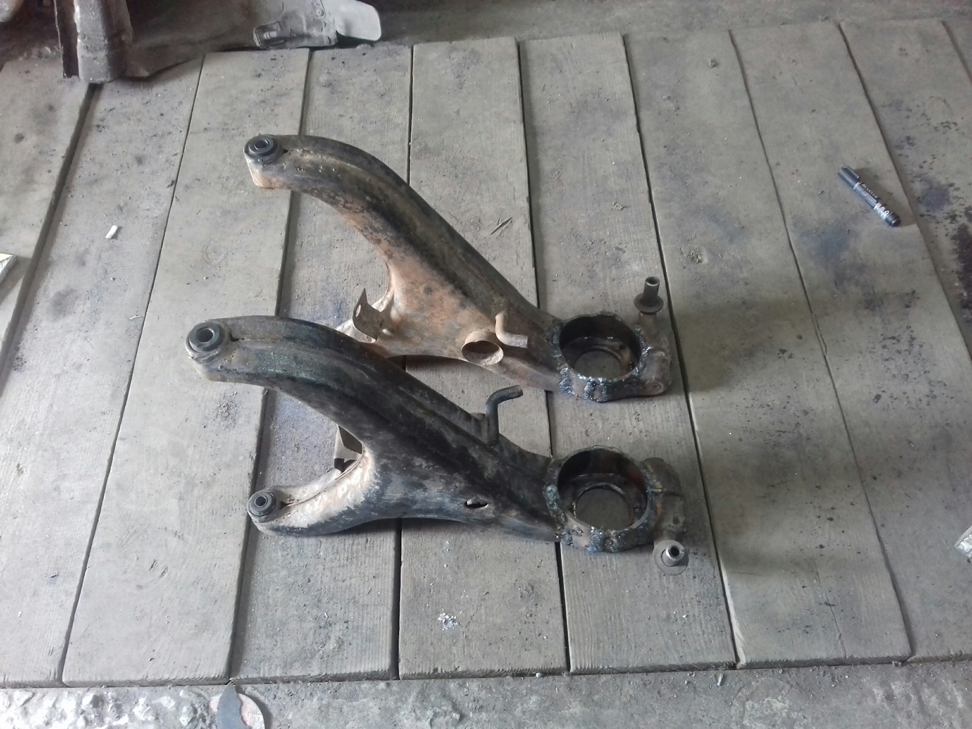 Задний рычаг заз 968. Рычаг задней подвески заз 968. Ходовая заз 968м. Задний рычаг заз 968м. Задние рычаги заз.