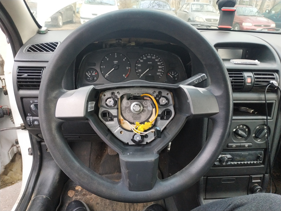 File:Opel Astra G Cabrio Cockpit.JPG - Wikipedia