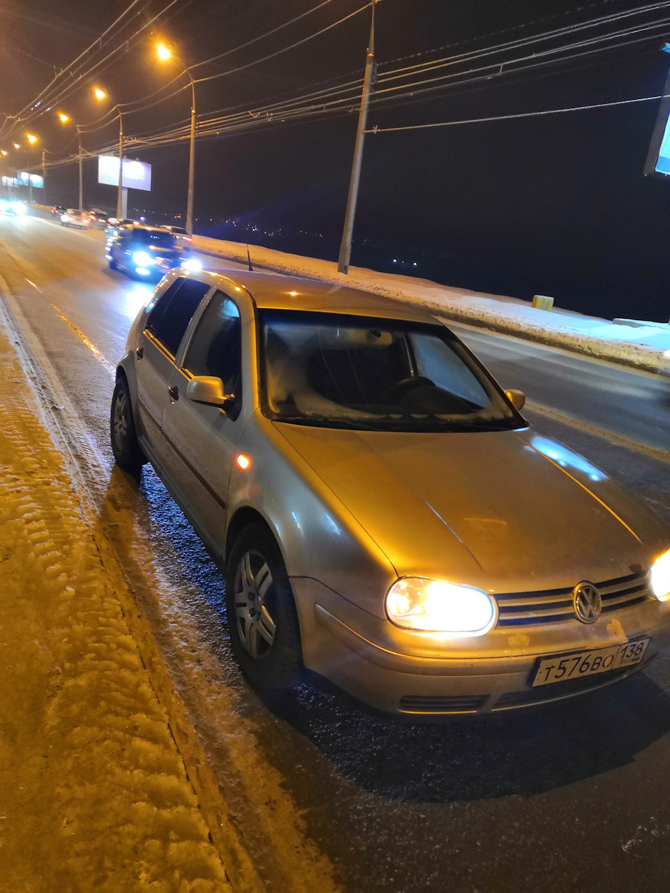 Как пробить поддон в городе. На ровной дороге (инструкция). — Volkswagen  Golf Mk4, 1,6 л, 2001 года | ДТП | DRIVE2