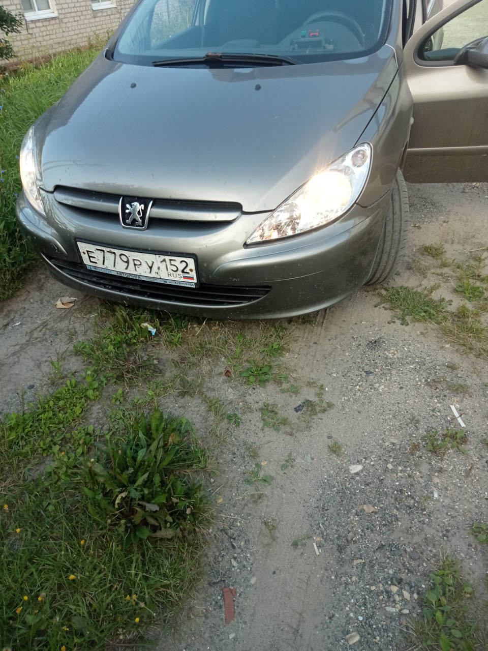 О, сколько нам открытий чудных. — Peugeot 307 SW, 1,6 л, 2005 года |  электроника | DRIVE2