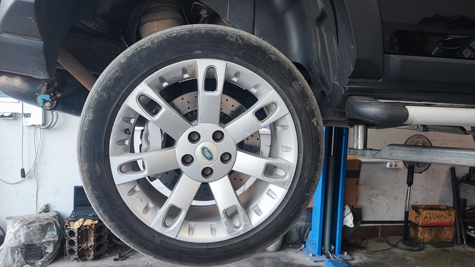 Тормоза 6 pot + 4 pot на Дискавери 3 — Land Rover Discovery III, 2,7 л ...