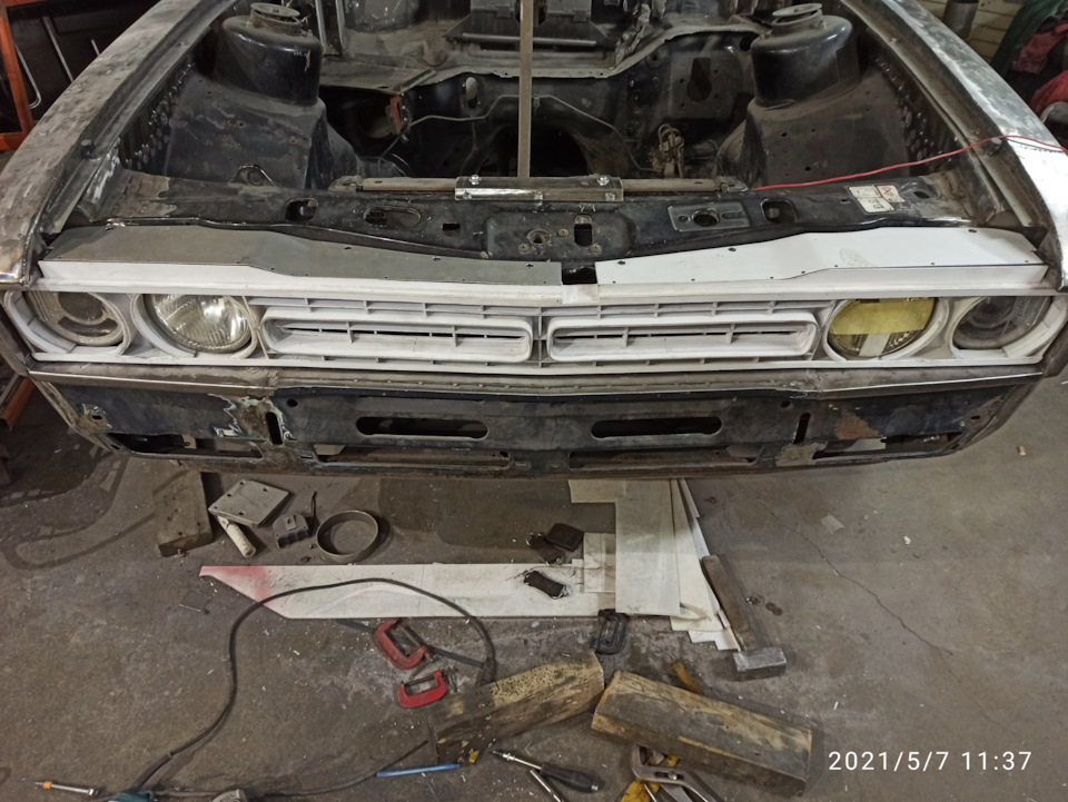 Часть 37 К решетке радиатора — Ford Capri (Mk3), 2 л., 1981 года ...