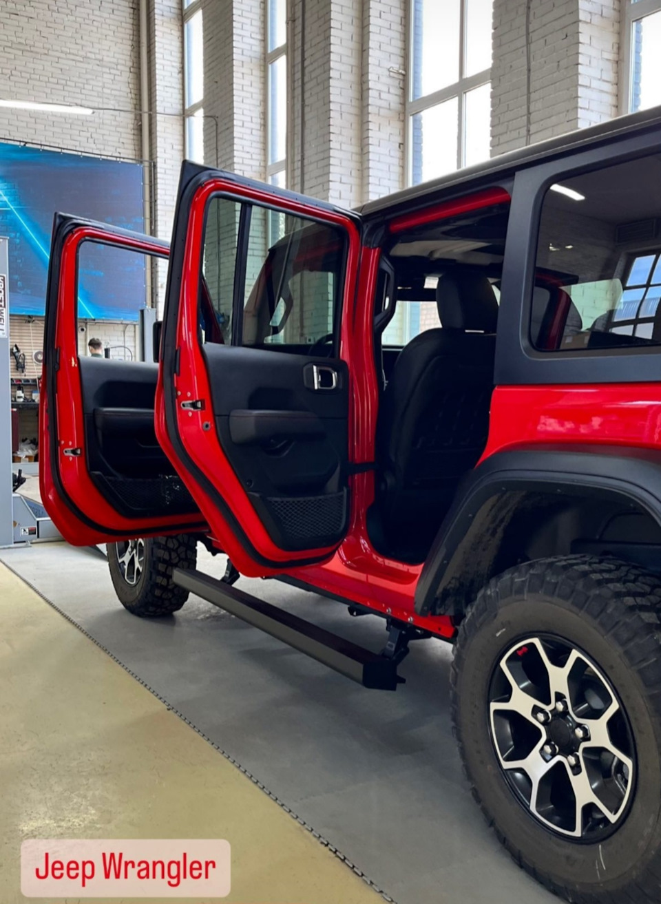 Ставим электро пороги — Jeep Wrangler (JL), 2 л, 2022 года | аксессуары |  DRIVE2