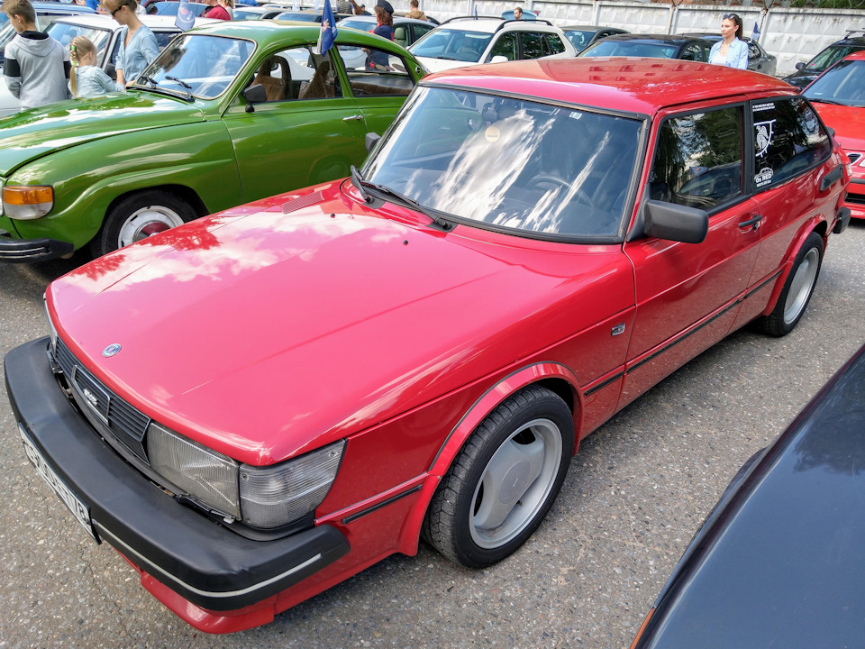 И не менее яркий 900OG — Saab 9-3 (1G)