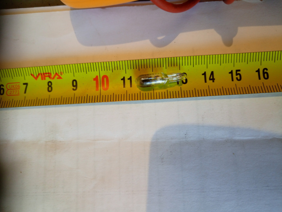 Замена лампочки подсветки прикуривателя Опель астра h z16xer 2011г ...