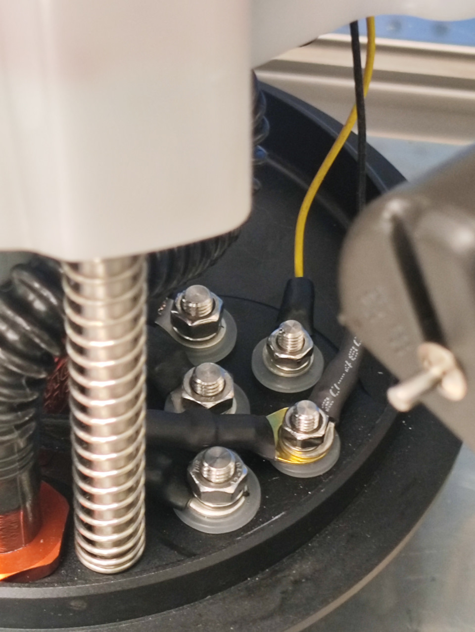 Золотая клемма — новая масса в новом месте — Subaru Impreza (GE/GH)