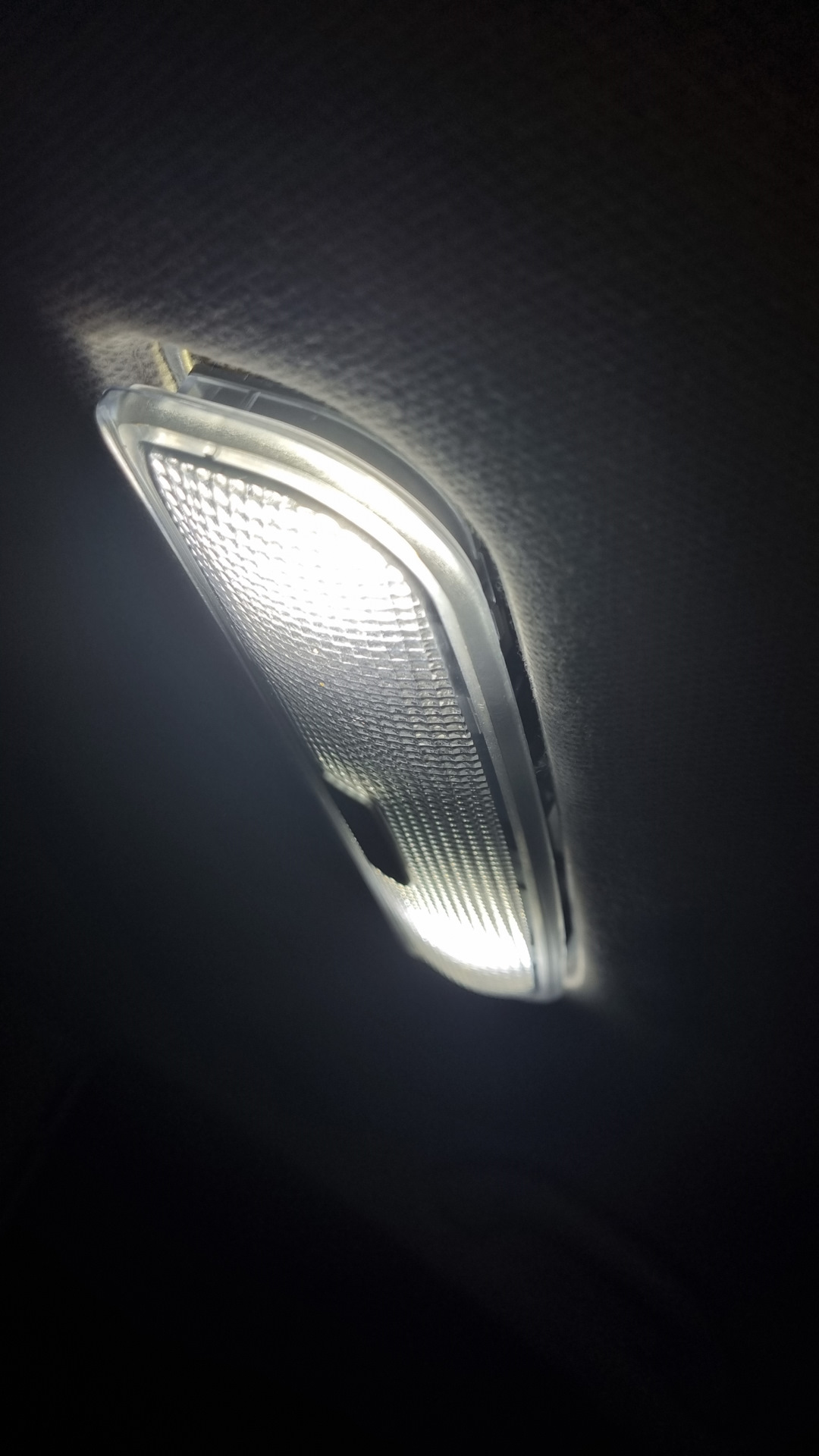 LED освещение салона и багажника — Skoda Rapid (1G), 1,6 л, 2017 года ...