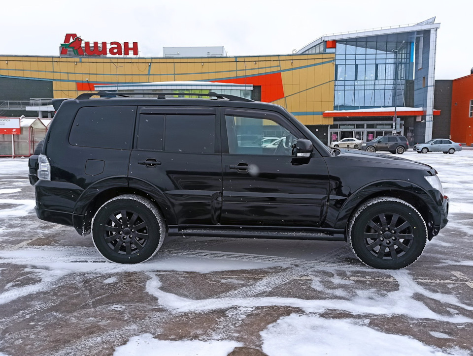 Удалось отъехать на 1 км от мойки почти в чистом виде ) — Mitsubishi Pajero (4G)