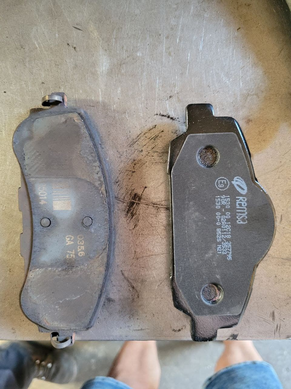 Замена передних и задних колодок — Peugeot 308 SW (2G), 1,6 л, 2016 ...