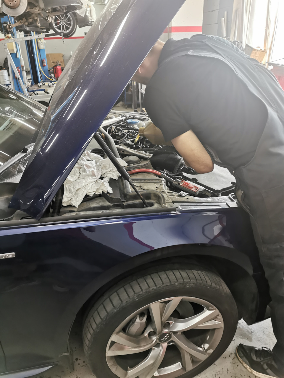 Про перелив масла, сервисы и расход топлива — Audi A4 (B9), 2 л, 2018 ...