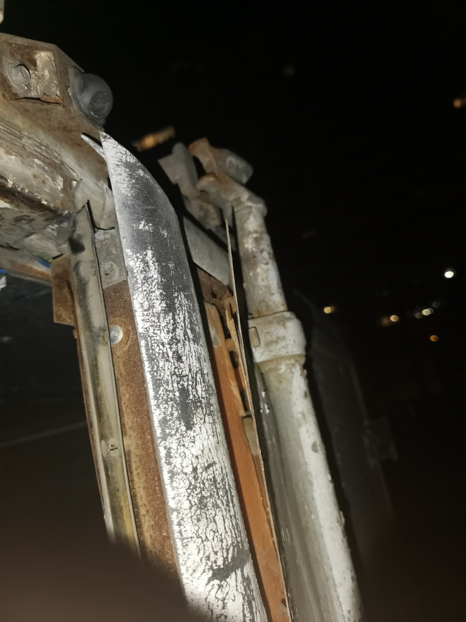 Промывка форсунок и дроссельной заслонки — Toyota Vitz (10), 1 л, 2004 ...