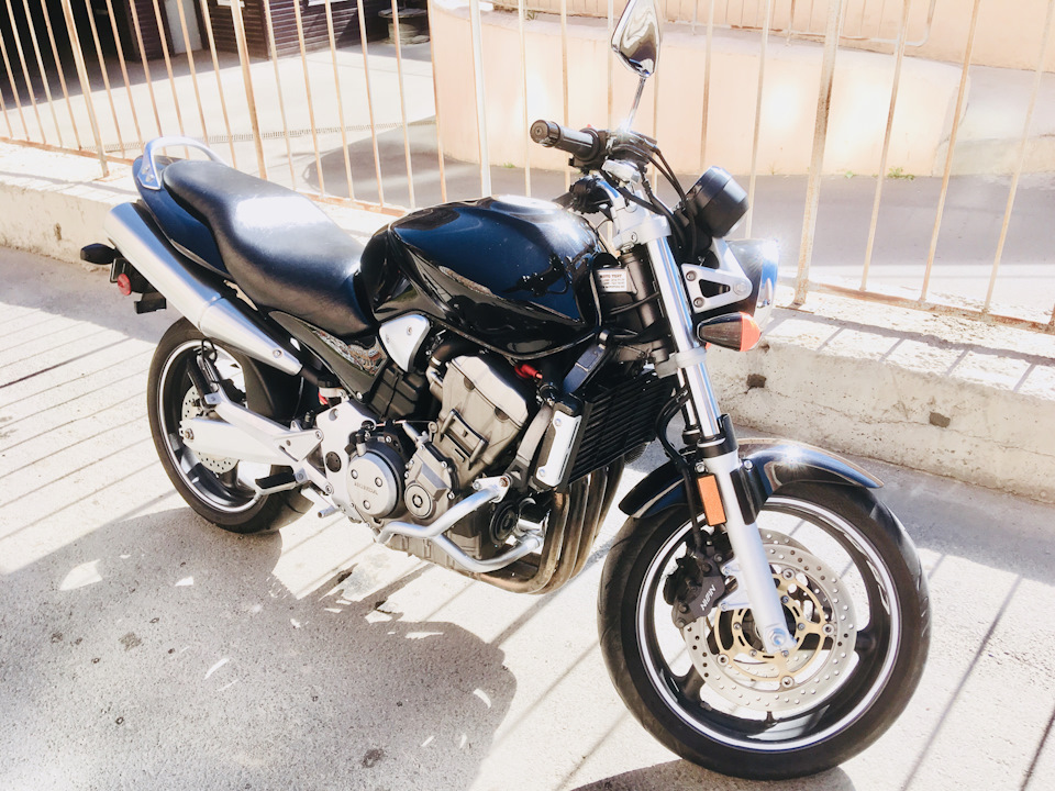 Honda cb900r