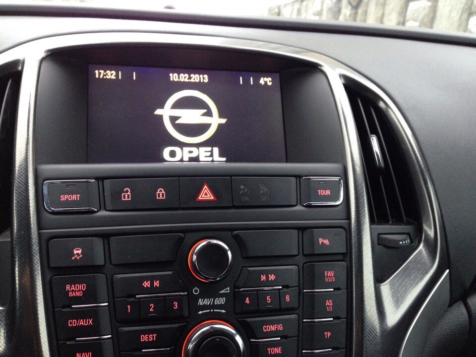 Opel astra h кнопки. Кнопки в панель Opel Astra GTC 2012.