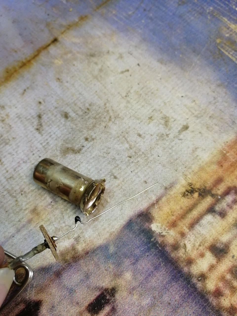 Постоянно горит лампа уровня топлива — DRIVE2