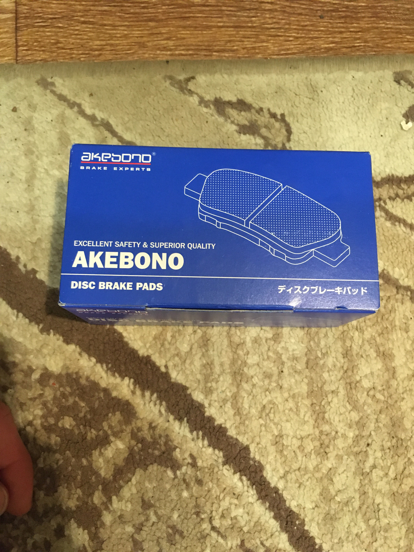 Замена задних тормозных колодок — Honda Stream (RN6-9), 1,8 л, 2013 ...