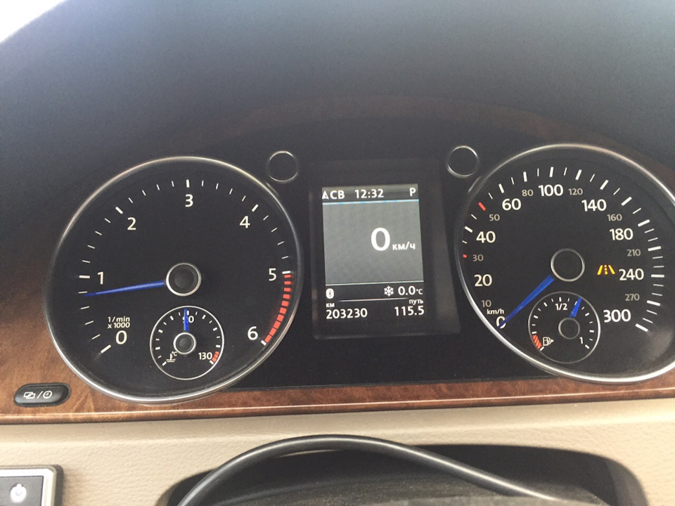 Красота — Volkswagen Passat Variant (B6). Found on photo: AC812