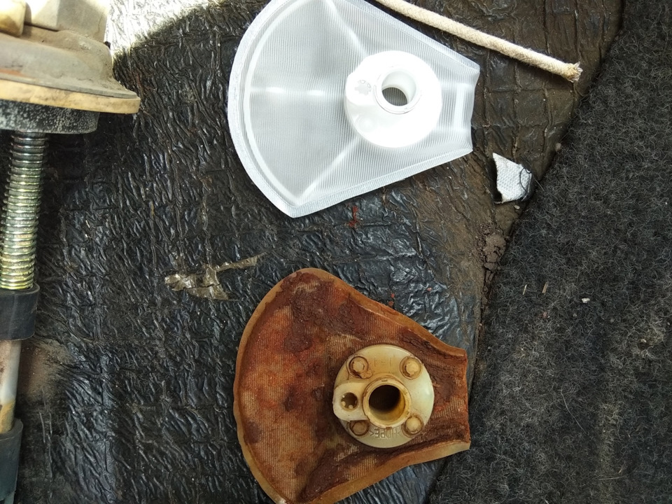 Замена сетки бензонасоса — Lada 2114, 1,5 л, 2005 года | расходники ...