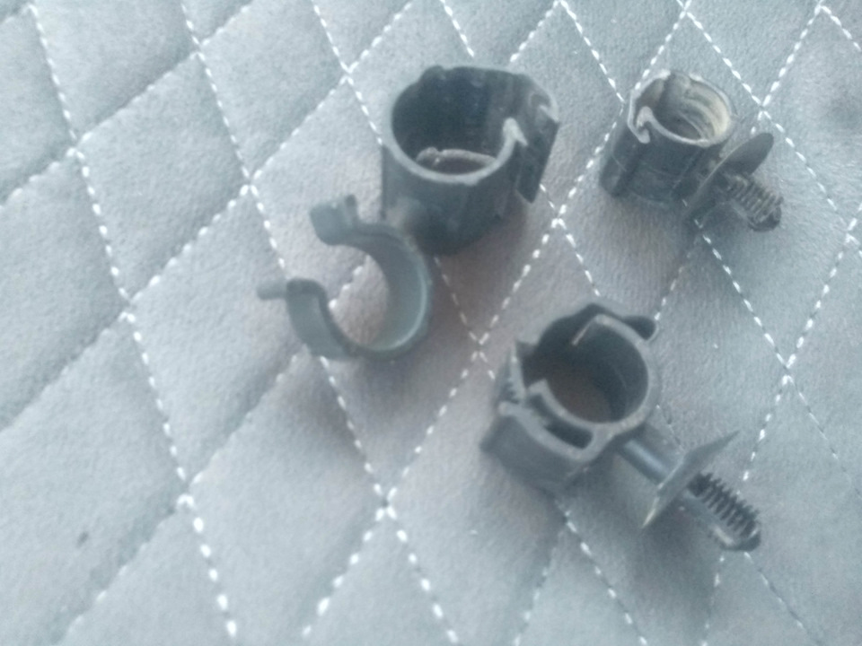 Вот нашёл такие — Volkswagen Multivan (T4)