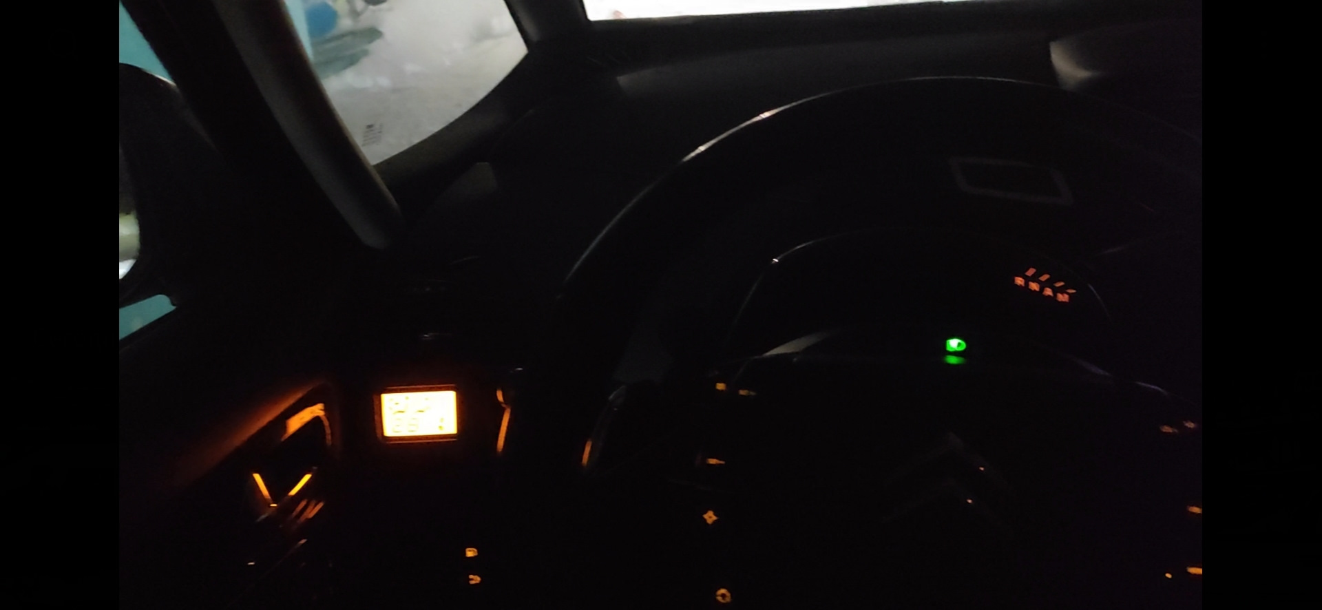 Мерцает подсветка в салоне и передние габариты (Решено) — Citroen Grand ...