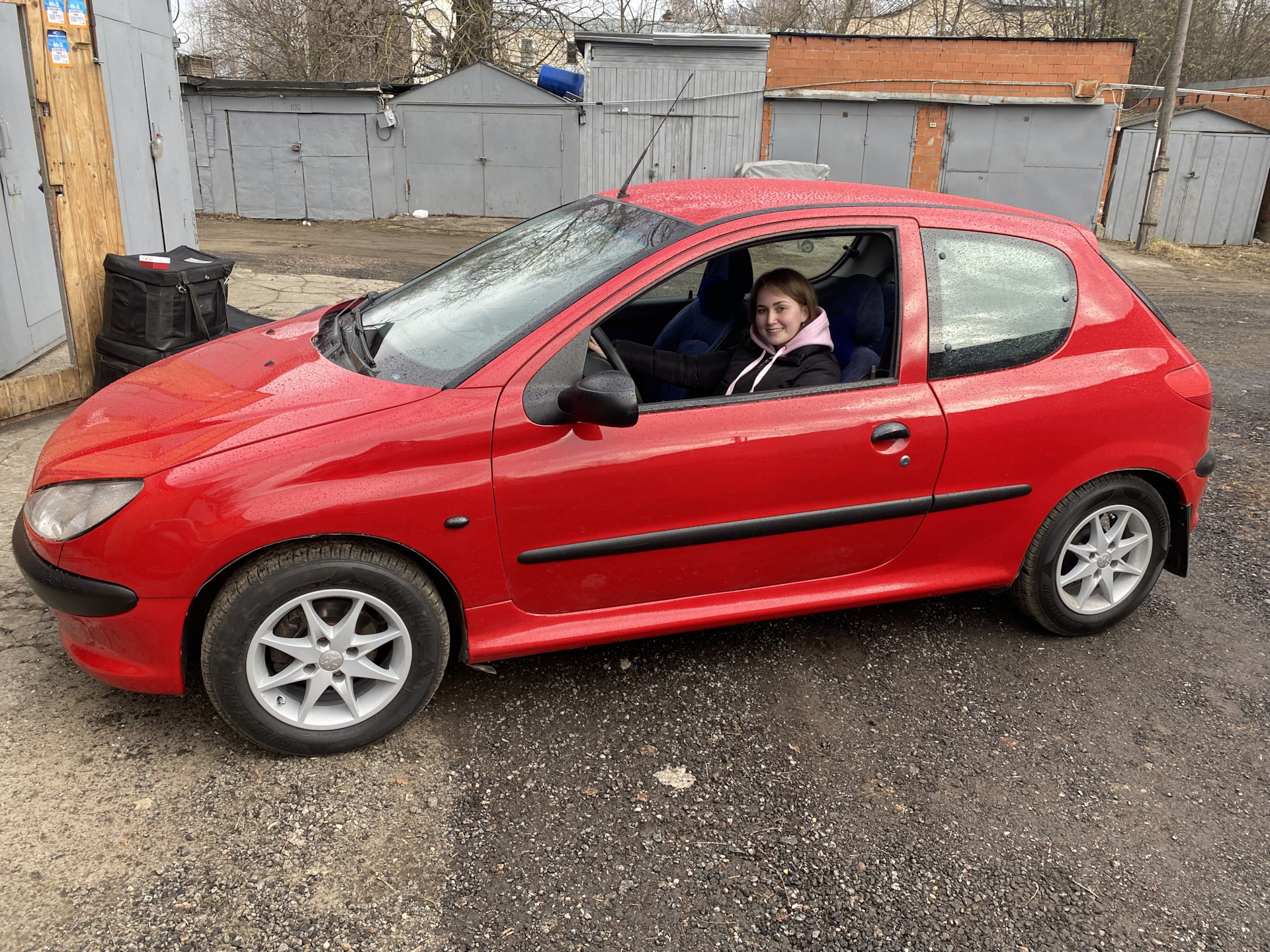 Пежо 206 1999. Пежо оранжевого цвета. Пежо 206 1995. Peugeot 206 1999. Пежо 206 седан 1999.