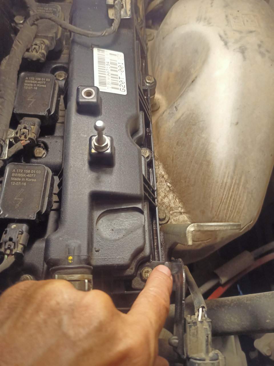 Масло на крышке — SsangYong Actyon (2G), 2 л., 2012 года | наблюдение ...